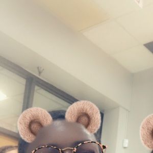 Meet your Posher, April